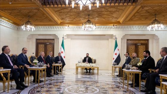 الرئيس السوري يستقبل وفدا تركيا رفيع المستوى في دمشق