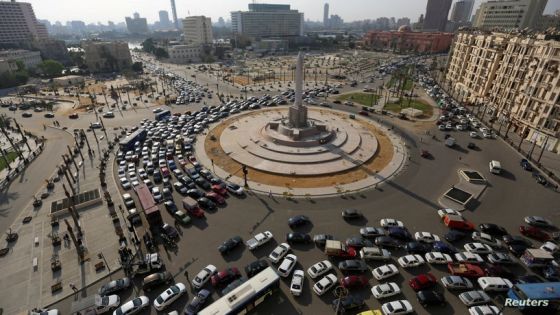 FILE PHOTO: A general view of traffic jam at Tahrir square before the start of a night-time curfew to contain the spread of the coronavirus disease (COVID-19), in Cairo, Egypt, April 13, 2020. REUTERS/Mohamed Abd El Ghany/File Photo