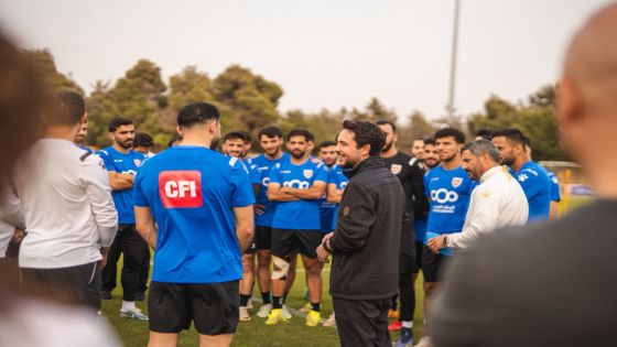 ولي العهد يتابع استعدادات نشامى المنتخب الوطني لمواجهة نظيره العُماني