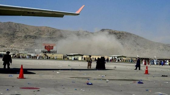 قتلى وجرحى بينهم أمريكيين بتفجير بمحيط مطار كابول