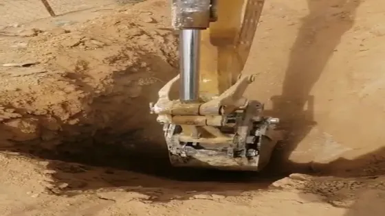 ضبط اعتداء على خط مياه داخل نفق في مناطق جنوب عمان