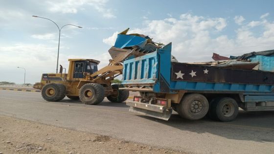 المناطق التنموية تنفذ حملة شاملة لإزالة العشوائيات في البحر الميت