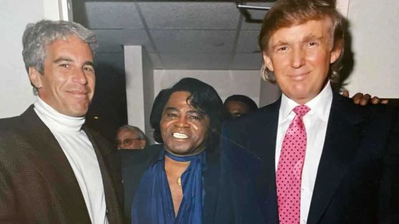 العدل الأمريكية تنشر وثائق تتضمن اتهامات لترمب بقضية إبستين