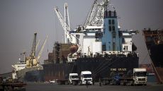 الجيش الأميركي: التجارة من وإلى إيران عبر البحر توقفت تماما