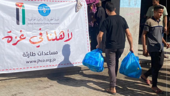 الأونروا: المساعدات القادمة لغزة من الأردن شريان حياة رئيس