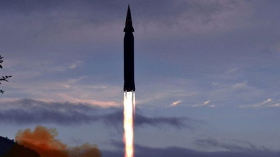 كوريا الشمالية تختبر صاروخا بعيد المدى يفوق سرعة الصوت