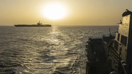 ترامب يقول إن إيران تنهار ماليا جراء إغلاق مضيق هرمز