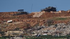 الجيش الإسرائيلي يبدأ إقامة منطقة عازلة في لبنان