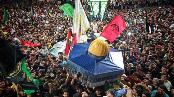 احتفالات بالانتصار تعم الأراضي الفلسطينية عقب سريان وقف إطلاق النار