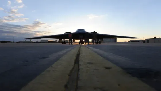 واشنطن تدرس تسليح إسرائيل بـ قاذفات الشبح B-2 وقنابل GBU-57