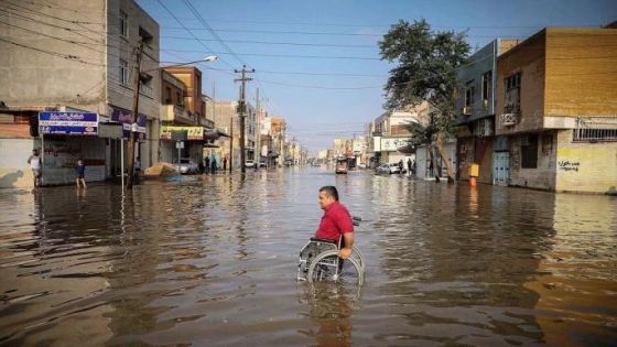 إيران: قتلى ومفقودون في سيول ضربت البلاد واتهامات بالتقصير