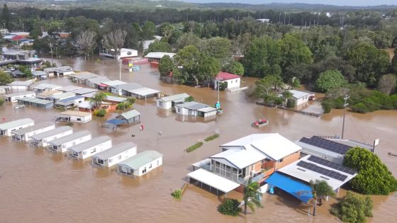 مشاهد مرعبة من فيضانات أستراليا.. والسلطات تطلق تحذيرات جديدة