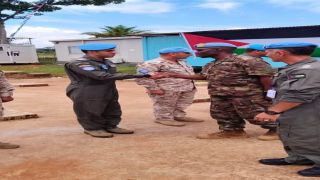 رئيس أركان قيادة القوات الدولية يزور وحدة الطائرات العمودية الأردنية