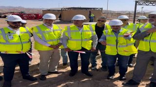 وزير الطاقة يتفقد مشروع تطوير ميناء الغاز المسال في العقبة