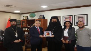 رئيس جامعة مؤتة يستقبل وفدًا من طائفة الروم الأرثوذكس في الكرك