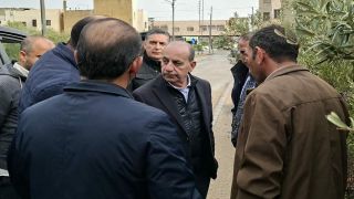 وزير الإدارة المحلية يتابع جاهزية بلديتي جرينة والفحيص خلال الحالة الجوية