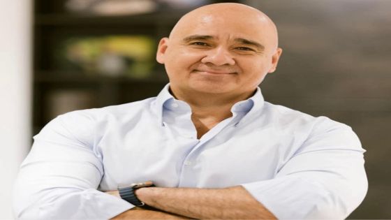 الوزير الأسبق جمعة يُعلّق على إعادة تشغيل مطار عمان المدني .. ويسأل