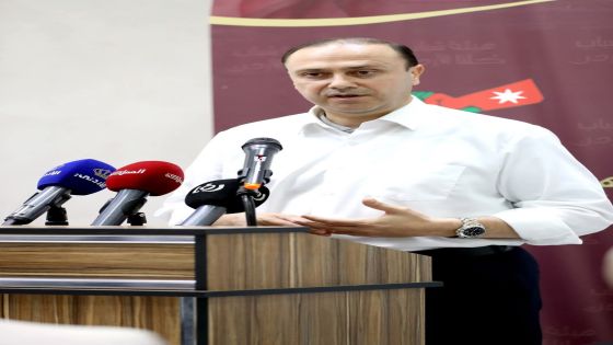 وزير الاتصال الحكومي يحاور الشباب المشاركين ببرنامج “اعداد القيادات الشبابية”