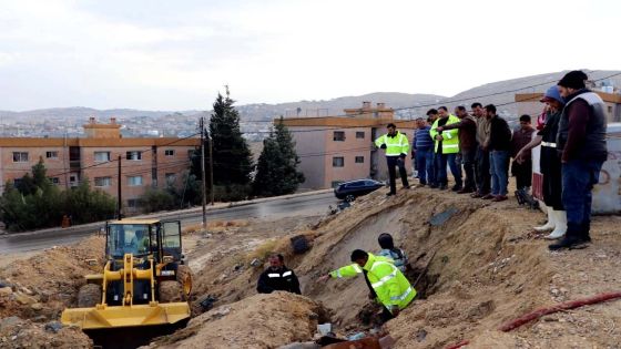 أمانة عمان الكبرى ترفد بلدية الطفيلة الكبرى بكوادر وآليات لمعالجة أضرار الأمطار