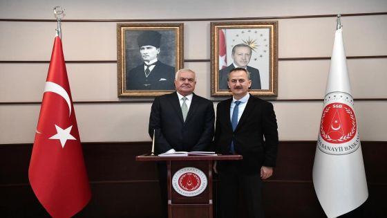 الحنيطي يزور شركتي توساش وروكيتسان ويبحث التعاون مع رئيس هيئة الصناعات الدفاعية التركية