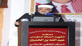 وزير الأوقاف يدعو لترجمة قيم العمل والإتقان إلى برامج تنفيذية