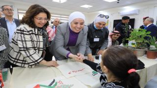 “الأسرة البيضاء” تحتفل بعيد ميلاد الملك بإطلاق مبادرة “نحن أولى بكبارنا”