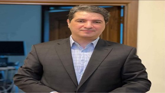 إهداء في عيد الميلاد الثامن والأربعين… إلى رجل يسبق عمره أثره