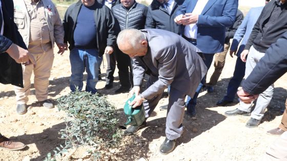 رئيس الديوان الملكي الهاشمي يتفقد تنفيذ المرحلة الرابعة من مشروع “جذور” بالكرك