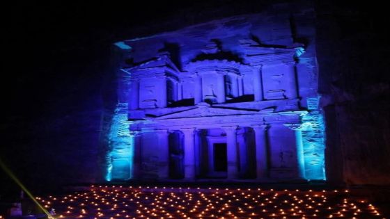 إضاءة “خزنة البترا” بالأزرق تكريما لرجال الشرطة حول العالم