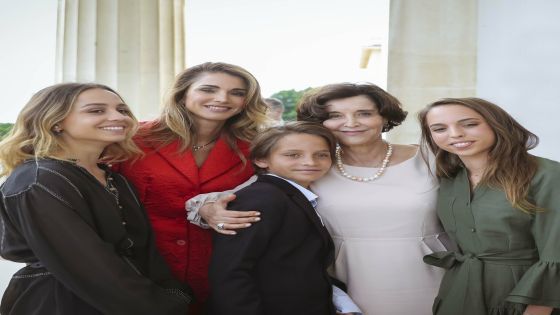 الملكة رانيا تهنئ بمناسبة عيد الأم
