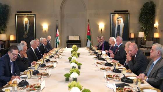 رؤساء وزراء سابقون يشيدون بسياسة الأردن الخارجية