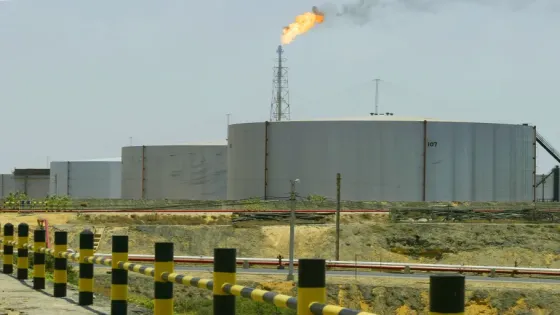 ترامب: أمريكا تريد الوصول الكامل إلى النفط وغيره من الموارد في فنزويلا