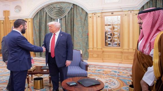 ترامب يلتقي الشرع في الرياض غداة التعهد برفع العقوبات عن سوريا