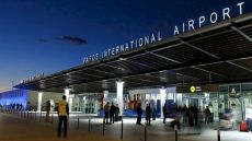 قبرص تعلن إخلاء مطار بافوس ومنطقة قاعدة أكروتيري البريطانية