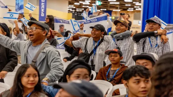 استيراد بشري بغطاء ديني .. تفاعل واسع بوصول مهاجرين من الهند إلى إسرائيل