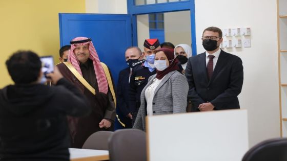 السفير السديري يفتتح مدرسة “الأونروا” في مخيم عمان الجديد الممولة سعودياً في الأردن