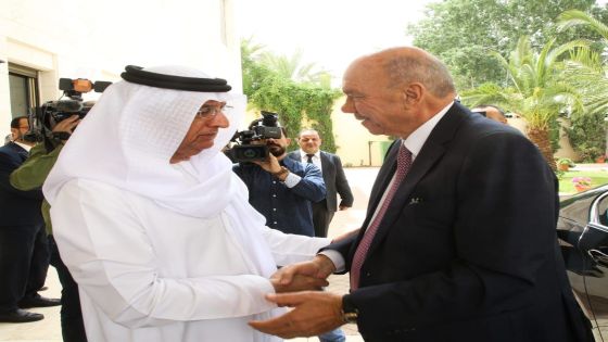 توافد المعزين إلى السفارة الإماراتية في عمّان لتقديم واجب العزاء بوفاة الشيخ خليفة بن زايد