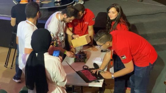 طلبة البلقاء التطبيقية يشاركون في البطولة الوطنية الأولى لروبوتات السومو في جامعة الحسين التقنية
