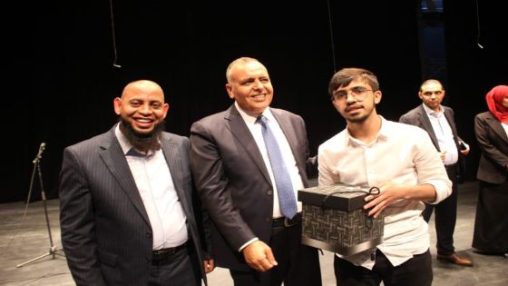 تكريم عدد من طلاب الثانوية العامة بالزرقاء