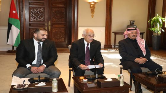 رئيس الديوان الملكي الهاشمي يلتقي وفداً شبابياً من خريجي الإعلام والقانون