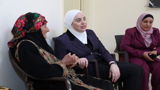 وزيرة التنمية الإجتماعية تسلّم مسكناً للحاجة وضحى الشهاب بعد الإنتهاء من إنشاءه وتجهيزه وتأثيثه بالكامل