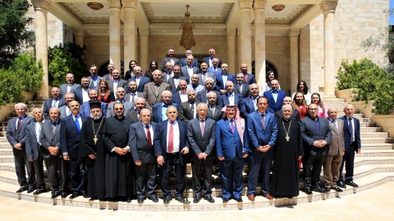 رئيس الديوان الملكي يلتقي وفدا من أنباء عشيرة آل حداد