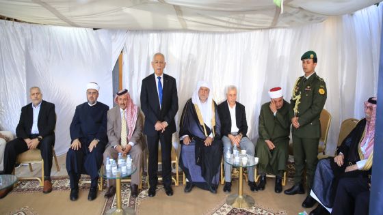 مندوباً عن الملك وولي العهد.. العيسوي يعزي عشيرة الفقير
