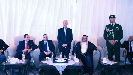 مندوباً عن الملك وولي العهد.. العيسوي يعزي عشيرتي الصرايرة والمومني