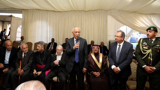 مندوباً عن الملك وولي العهد. العيسوي يعزي عشيرة حداد وآل عصفور