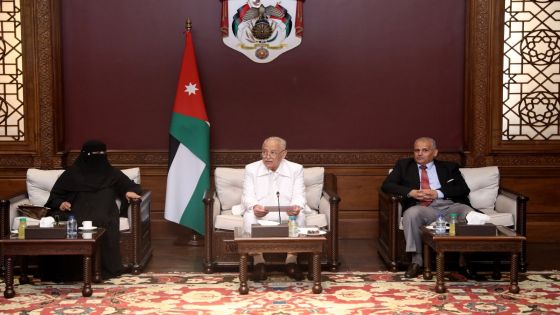رئيس الديوان الملكي يلتقي وفداً من وجهاء ومتقاعدين عسكريين من عشيرة الخضير