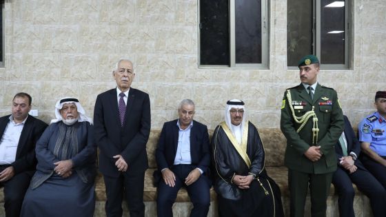 مندوباً عن الملك وولي العهد.. العيسوي يعزي عشيرة الصمادي
