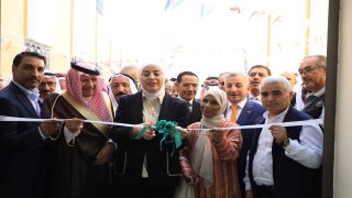 وزيرة التنمية الاجتماعية تتفقد الخدمات الاجتماعية في لواء الحسينية وتفتتح مركز الخدمات الاجتماعية المتكاملة