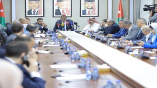 ” الإدارية النيابية” تدعو إلى إعادة النظر بآلية التعيين عبر “الإعلان المفتوح”