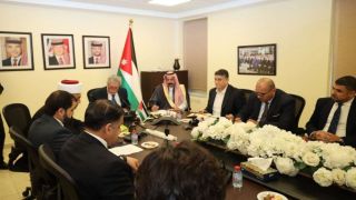 “الخدمات العامة والنقل” تطالب الحكومة بحل مشكلة نقل الحجاج الأردنيين قبل موسم حج 2026